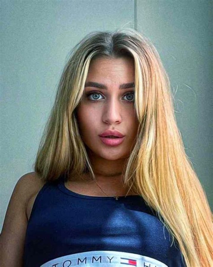 
Amber Khieralla Height, Weight, Net Worth, Age, Birthday, Wikipedia, Who, Nationality, Biography 