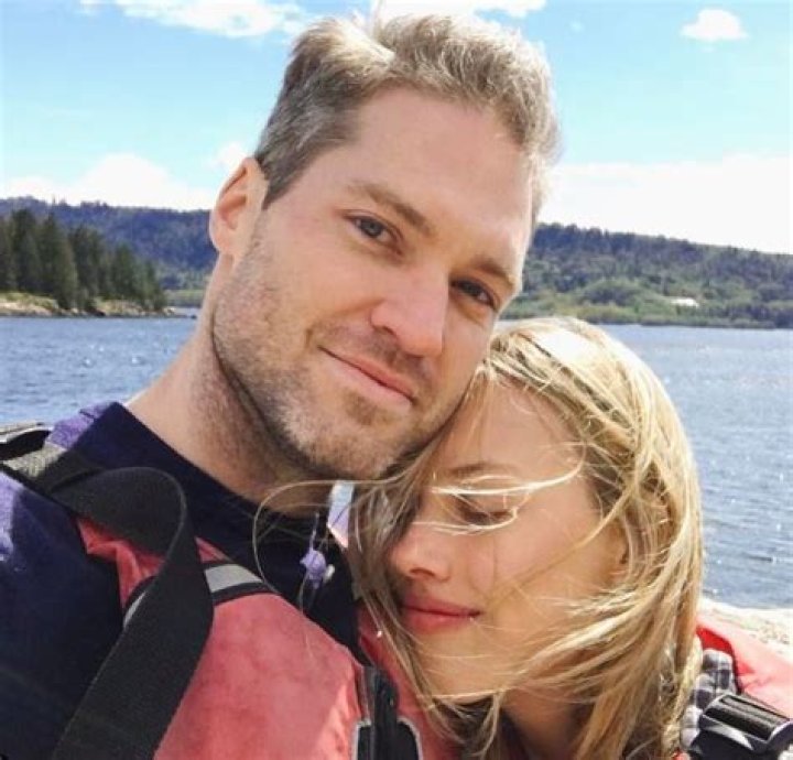 
Gracie Dzienny and Her Partner Jonathan Denmark Love Traveling Together 