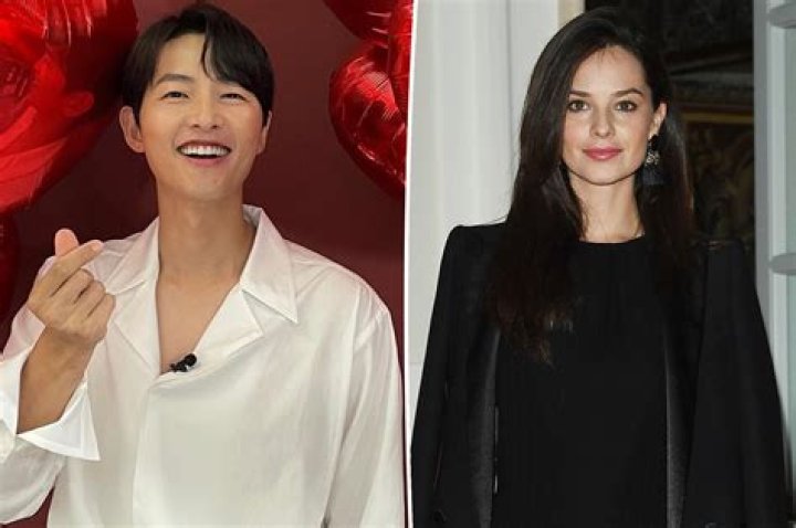 
“I’m so happy”: Song Joong-ki’s fans react to news about him going public with non-celebrity girlfriend 