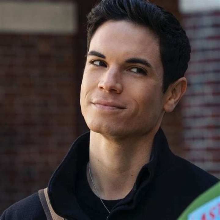 Jason Gotay Height, Weight, Net Worth, Age, Wiki, Who, Instagram, Biography