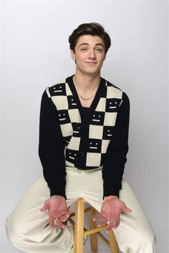 John Asher Height, Weight, Net Worth, Age, Birthday, Wikipedia, Who, Nationality, Biography