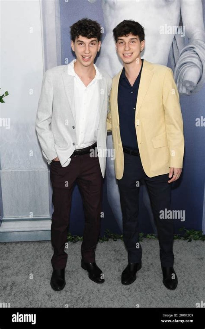 
Nicolas & Emiliano Maya Tapia Height, Weight, Net Worth, Age, Birthday, Wikipedia, Who, Nationality, Biography 