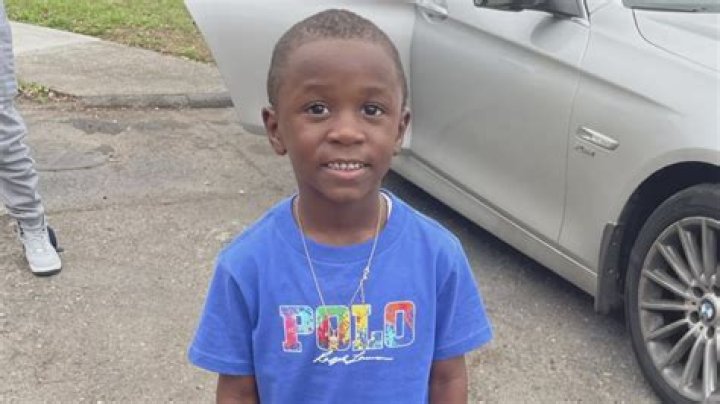 
Sadaat Johnson Mugshot On Reddit, Is He Arrested Over Ordering 4 Year Old Son To Shoots At Police? 