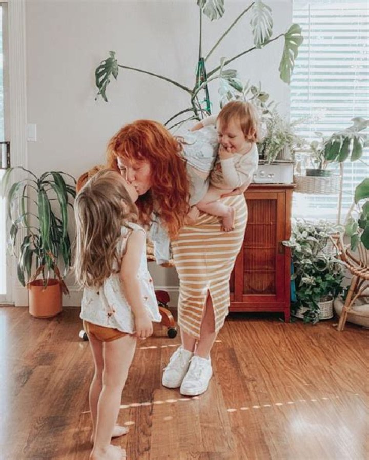 Sara Beth Liebe Height, Weight, Net Worth, Age, Birthday, Wikipedia, Who, Instagram, Biography