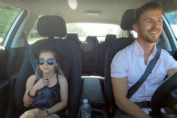 
Shauna Rae Has a New Love Interest — Who Proposes a Life-Changing Decision — in Midseason Teaser 