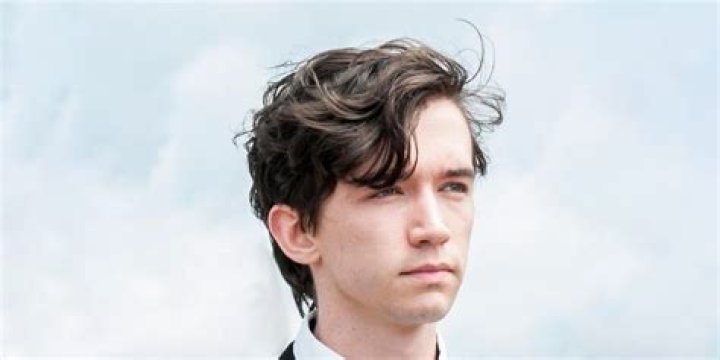 What is Liam Aiken doing now? Is he married? Net Worth, Bio
