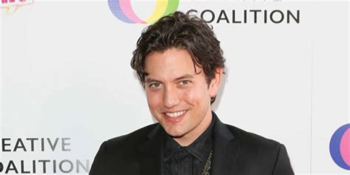 Who is Jackson Rathbone aka Jasper Hale on Twilight? Biography