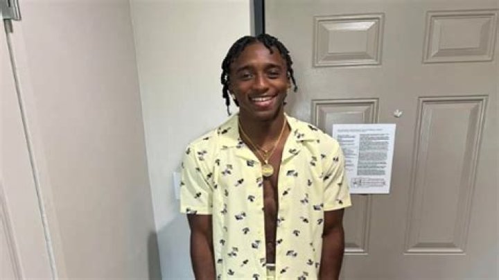 
Who was Philstavious Phil Dowdell? College football star killed in Dadeville Alabama birthday party shooting 